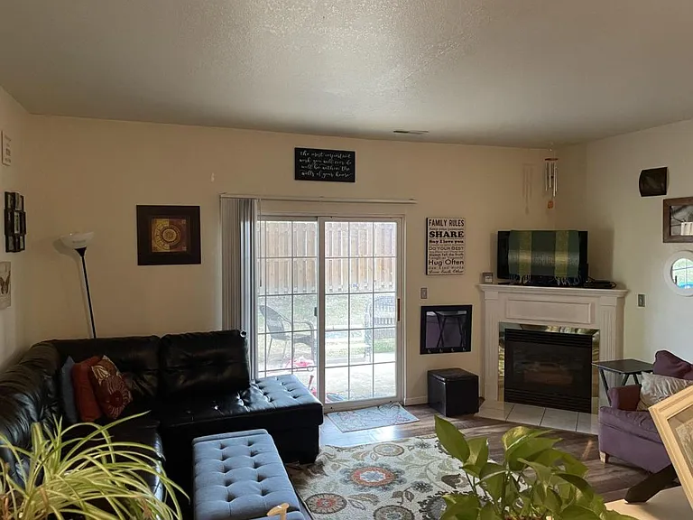 1008 Granite Ct — Photo 11