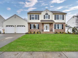 6 Jason Ct, Howell, NJ 07731
