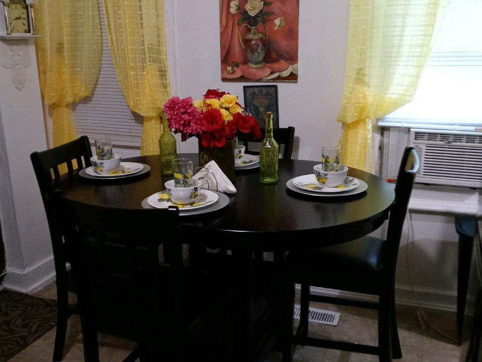 2nd image of 11 Osborne St #1