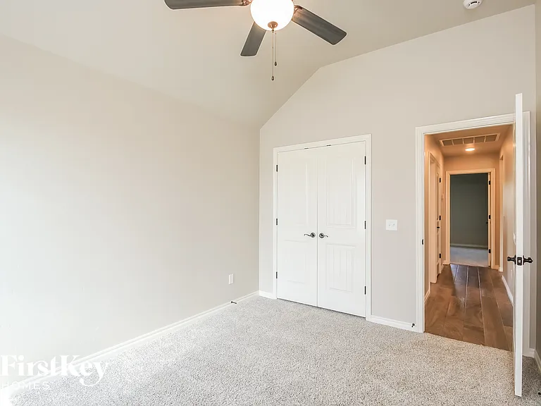 3401 Ontario Cir — Photo 11