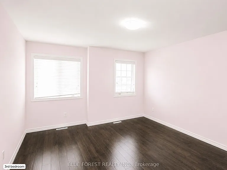 4377 Lismer Ln — Photo 9