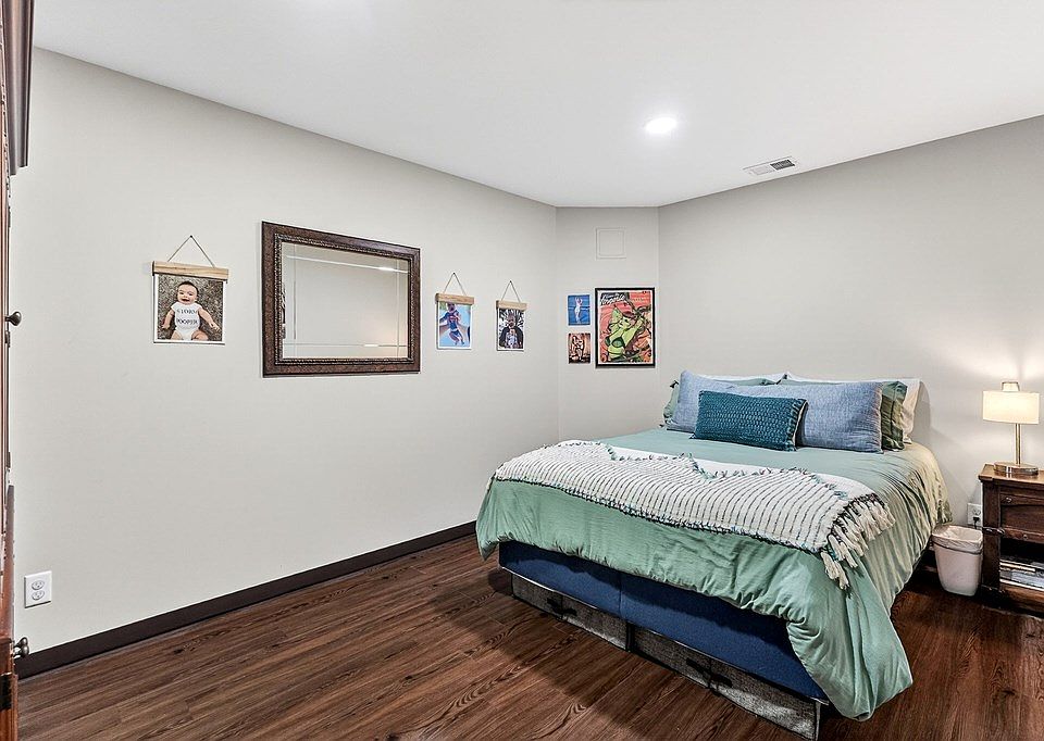 52nd image of 3001 Tulip Ln