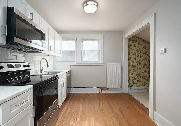 1016 Washington Ave #2 — Photo 2
