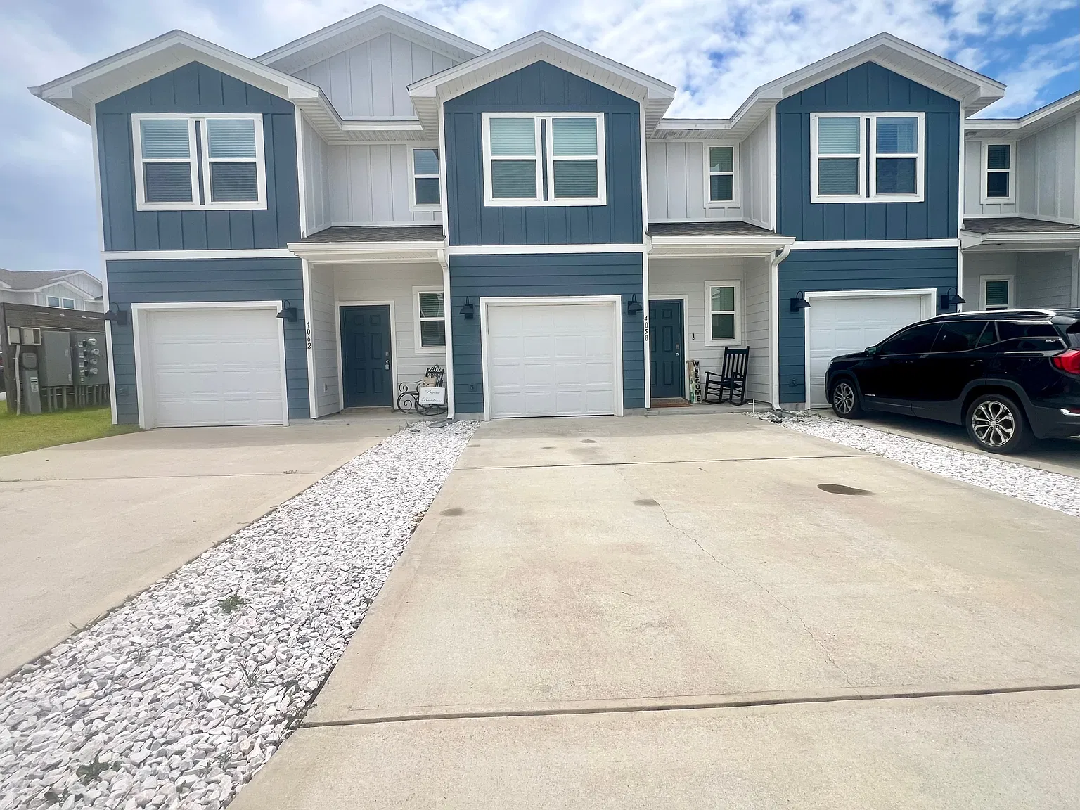 3 bed, 2.5 bath, 1537 sqft, $1,850 — Photo 2