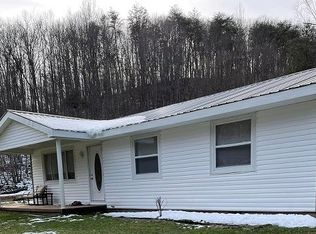 2246 Big Pigeon Rd, Procious, WV 25164