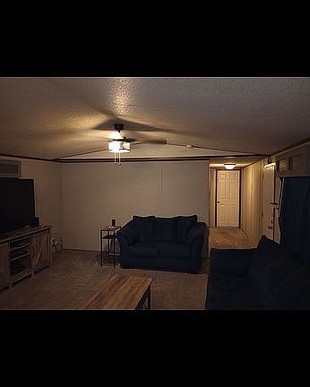 2nd image of 9429 SE 29th St Trailer 2