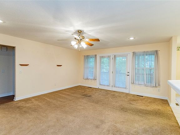 5th image of 4 Settle Ln