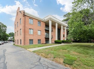 31 Church Grn APT 101, Taunton, MA 02780