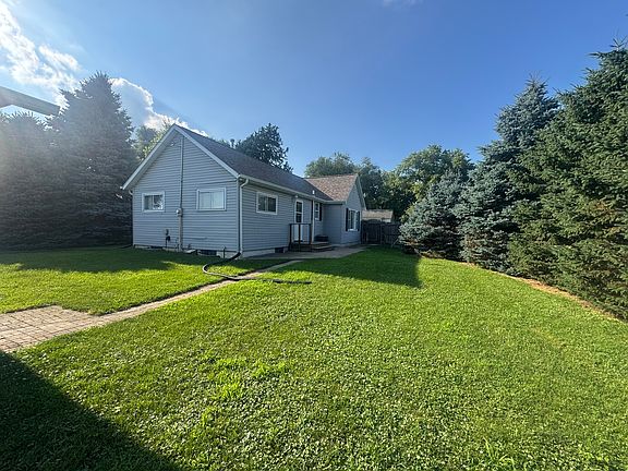 2nd image of 303 3rd St