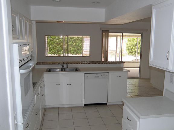 3rd image of 19402 N Lakeforest Dr