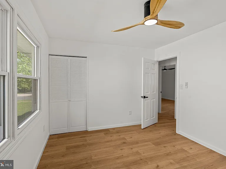 29 Hinsdale Ln — Photo 19