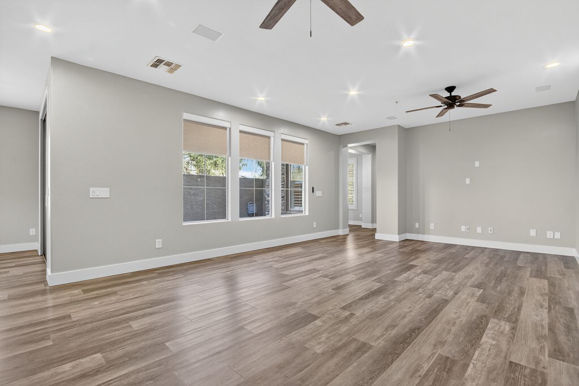 next background image