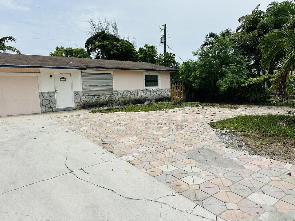 3893 Allison Ct