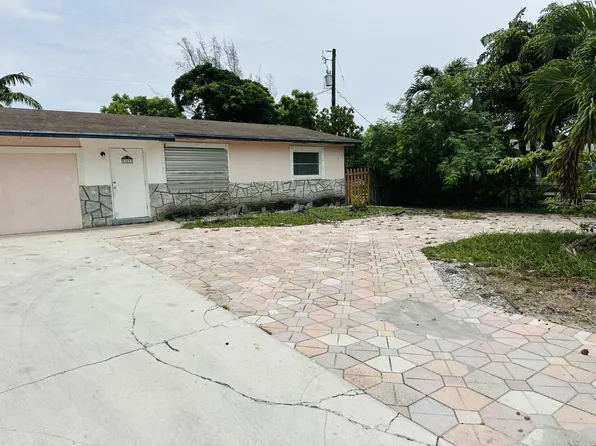 3893 Allison Ct, Lake Worth, FL 33461