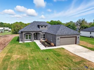 16103 E Oklahoma Pl, Tulsa, OK 74116
