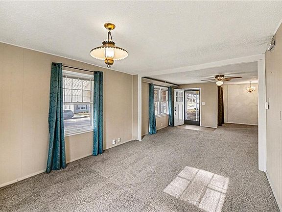 5th image of 4408 S Lane St