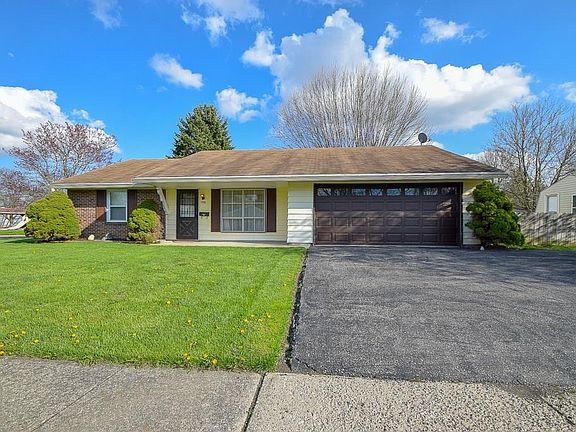 3rd image of 702 Willowick Dr