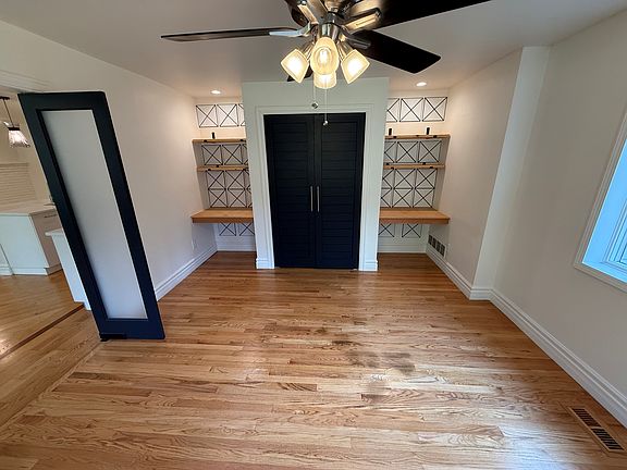 3rd image of 4193 Kingston Dr #1