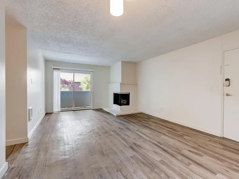 Icon Beaverton — Photo 11