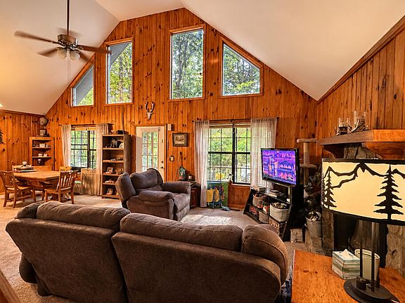 5th image of 580 Riverwood Rd