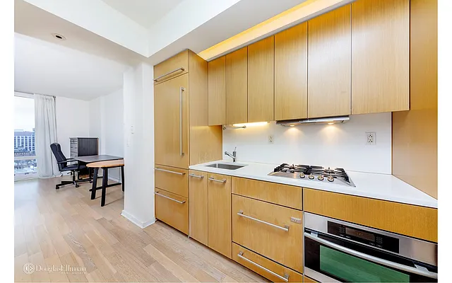 Rented by Douglas Elliman | media 16