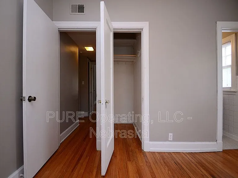406 N 49th St #5 — Photo 15