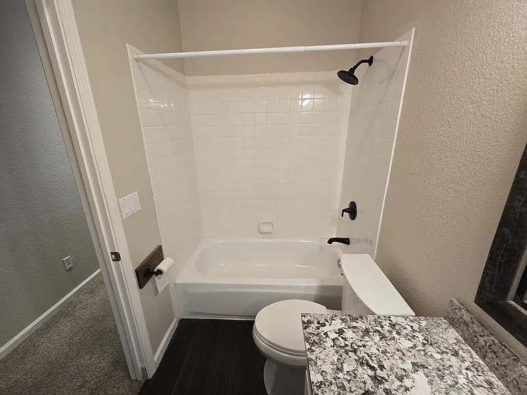 2428 Stefanie Dr — Photo 10