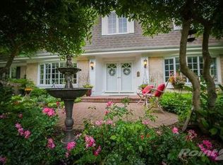 15430 Woodbridge Rd, Brookfield, WI 53005