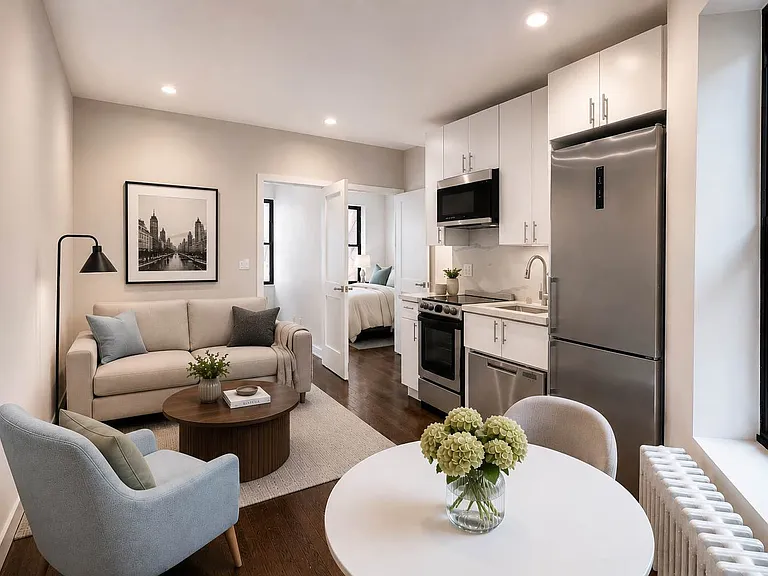 504 E 12th St #2B — Photo 1