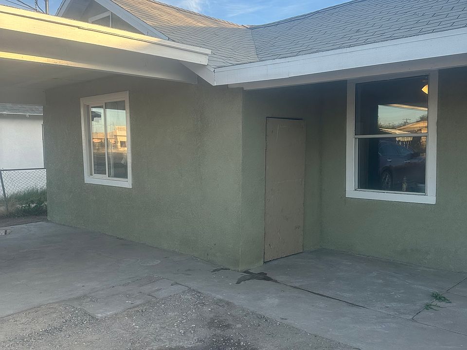 2nd image of 2223 W 1st St