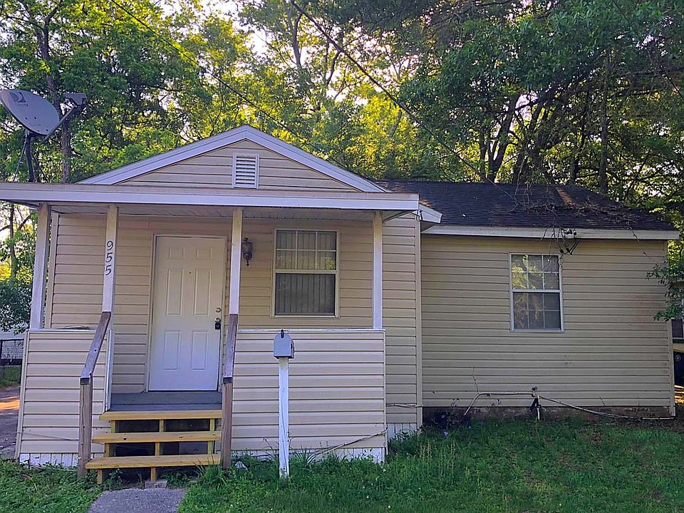 1st image of 955 Mackinaw St