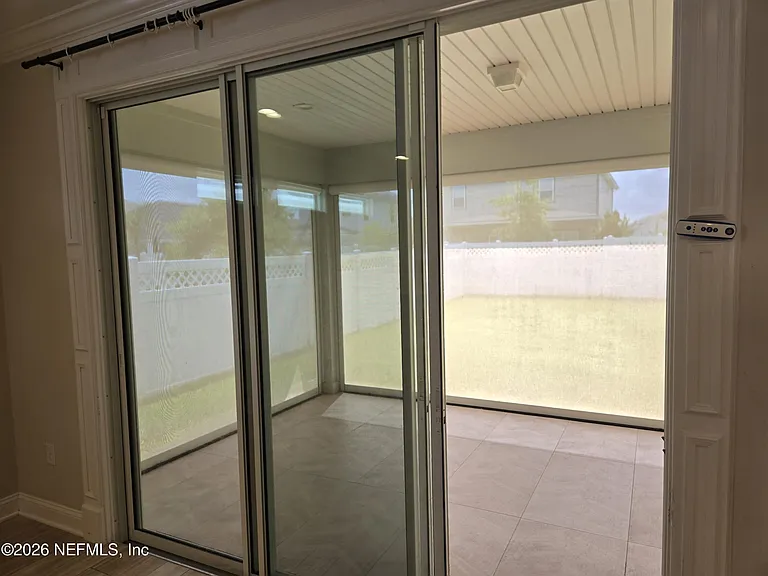 835 Silver Pine Dr — Photo 32