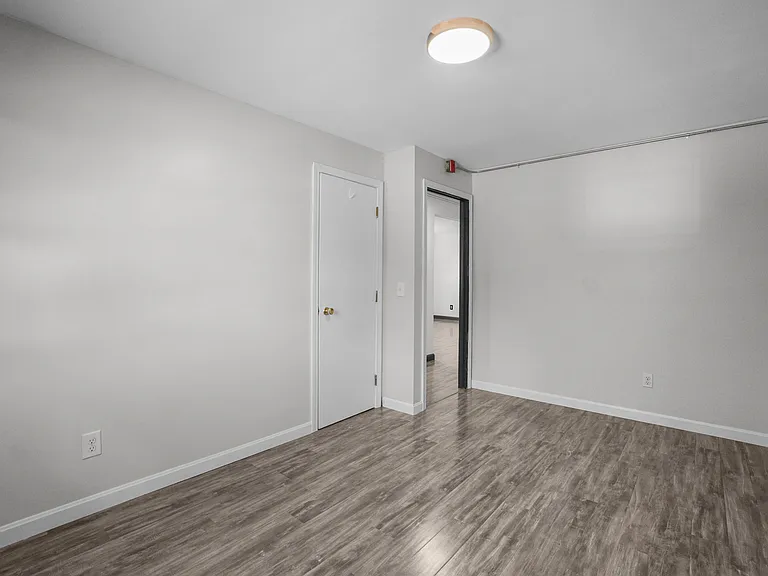 2160 Mineral Spring Ave #3-10 — Photo 7