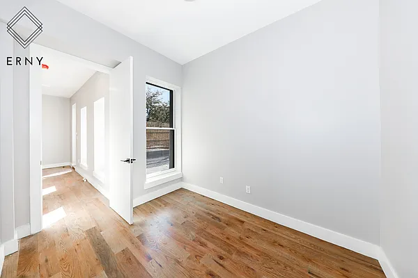 Rented by ERNY LLC | media 5