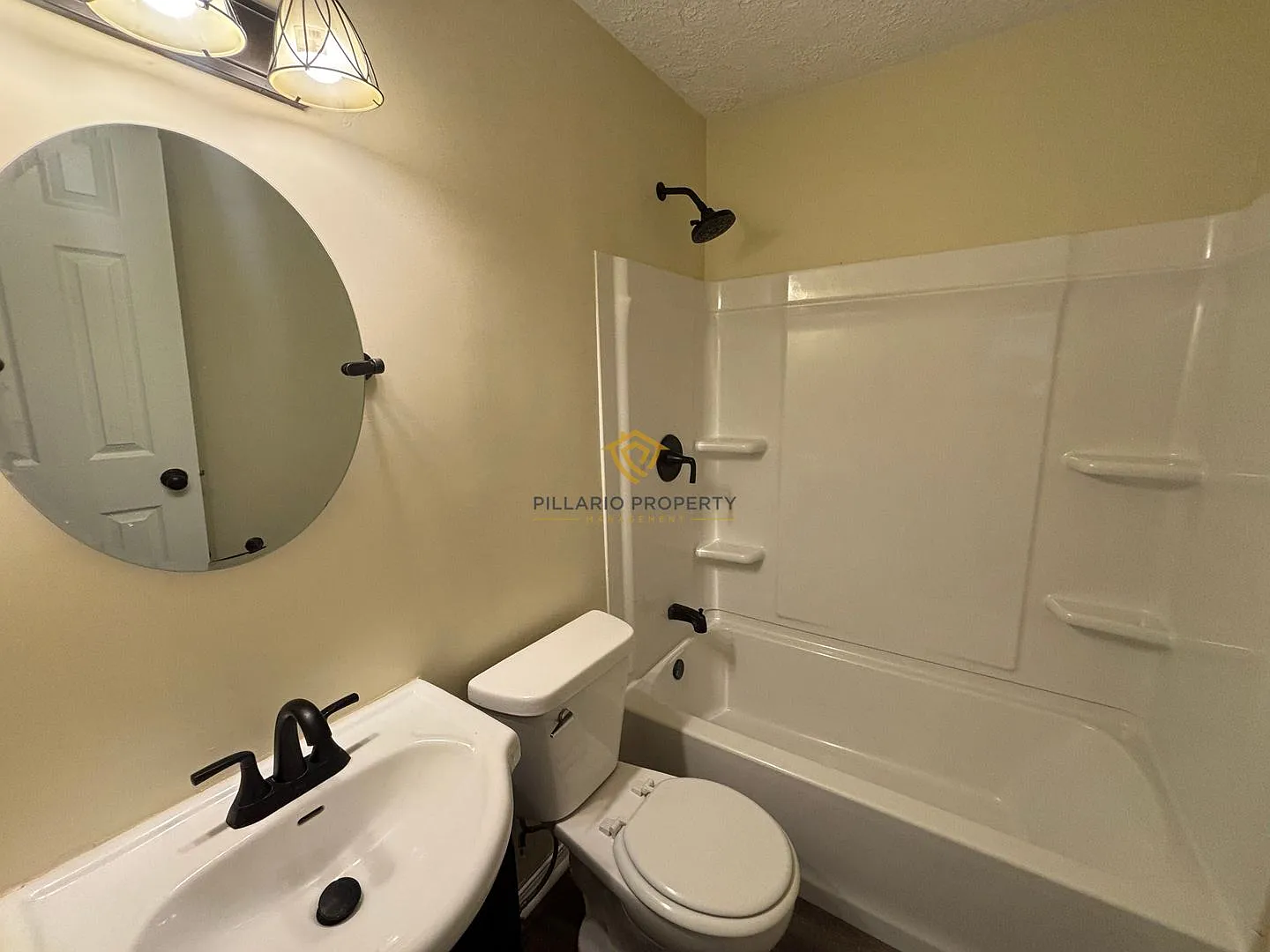 Freshly Remodeled 3-Bedroom Home Minutes from Fort Harrison State Park, Available NOW! — Photo 4