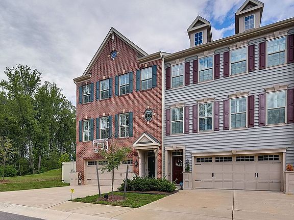 2nd image of 214 Admirals Ct