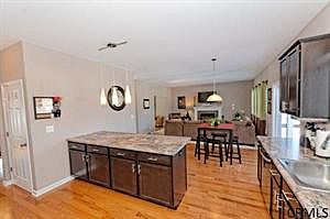 5th image of 30 Knottingley Pl