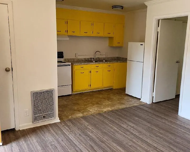 708 Maysville Rd NE #6 — Photo 11