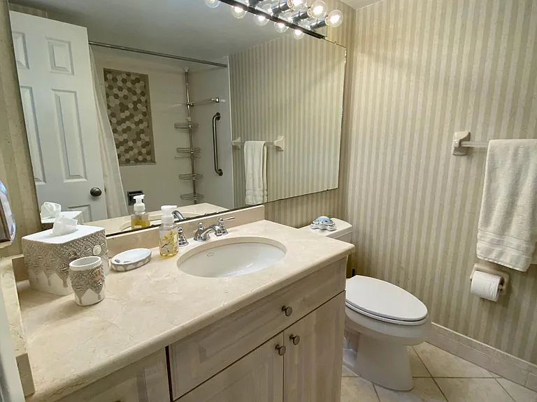 4525 Cove Cir — Photo 12