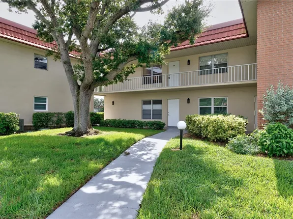 94 Spring Lake Dr, Vero Beach, FL 32962