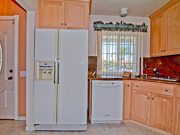 5th image of 568 Glenburry Way