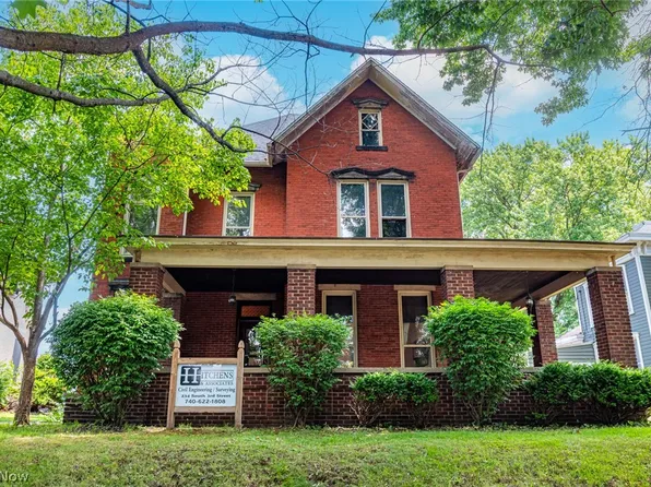 234 S 3rd St, Coshocton, OH 43812