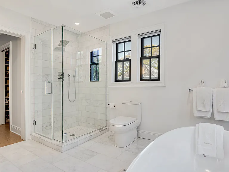 5 Montauk Avenue Ext — Photo 19