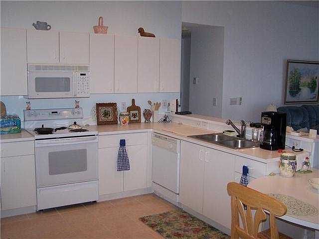 2nd image of 1560 SW 106th Ter