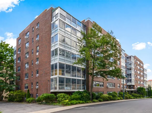 2 Washington Square #3E, Larchmont, NY 10538