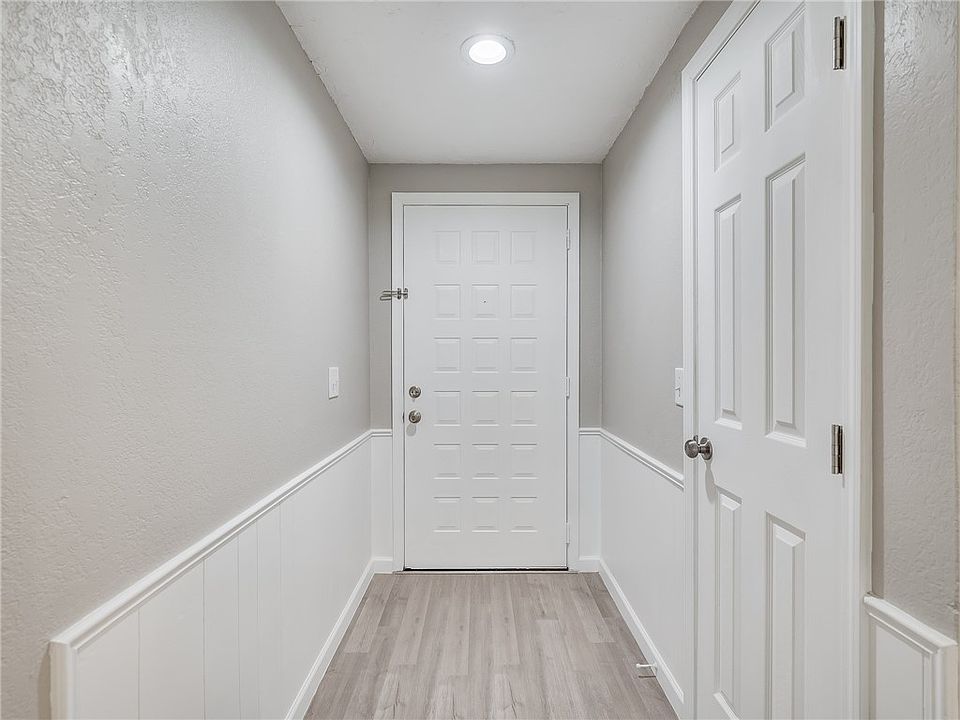 813 N Ramblin Oaks Dr, Moore, OK 73160 Zillow