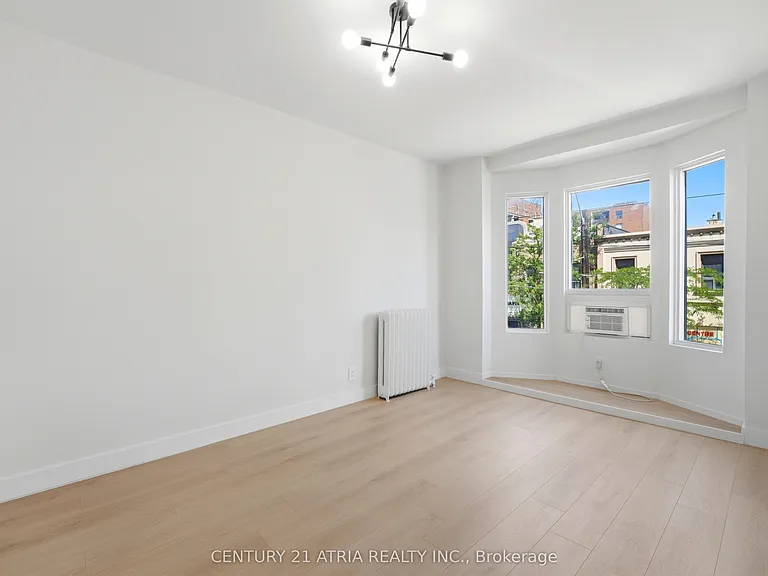 603 College St #2 — Photo 17