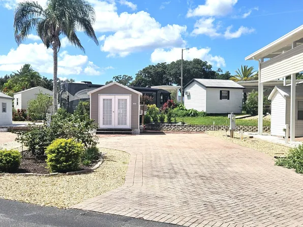 2546 Saint George Dr, Davenport, FL 33837