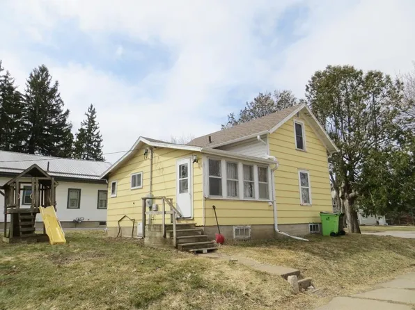 301 South Washington Street, Thorp, WI 54771