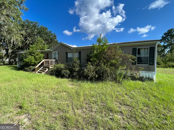 655 Meadowood Dr, Jesup, GA 31545